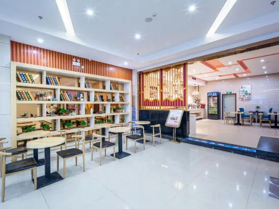 Food & Beverage