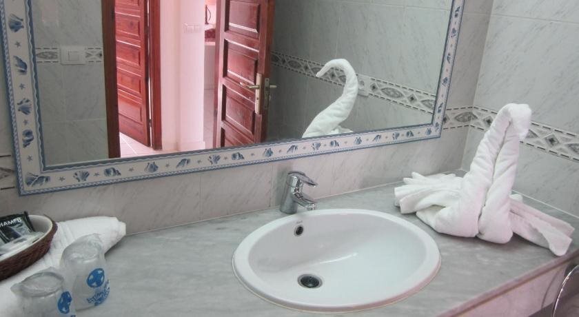 gallery_image_hidden_15