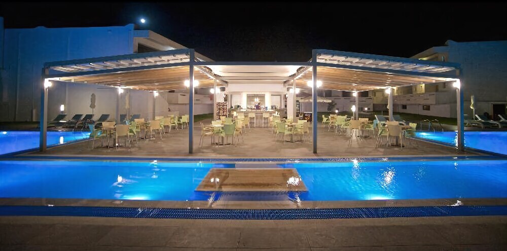 Frosini Hotel 2 *