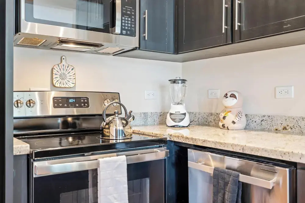 Relaxing 2 BR  Beach & Pool  Condo Unit2 - фото 9