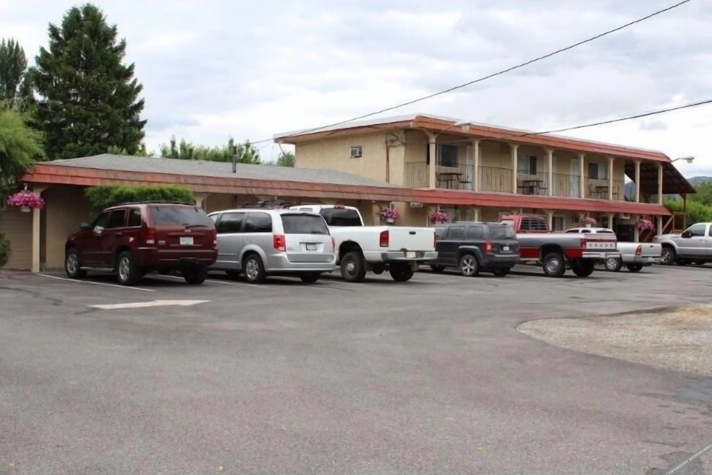 Maple Leaf Motel & Rv Resort