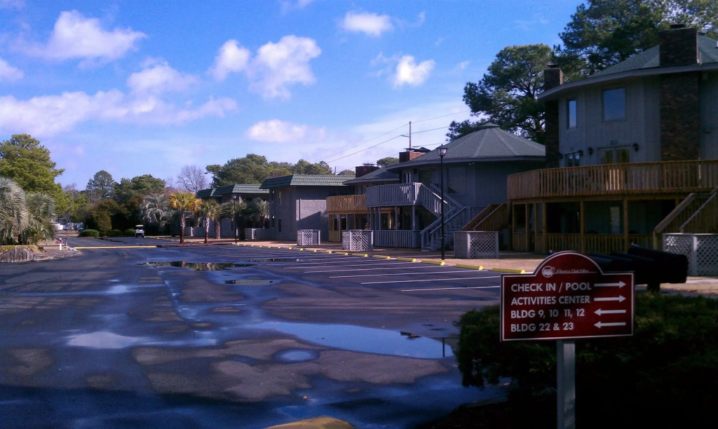 Country Club Villas