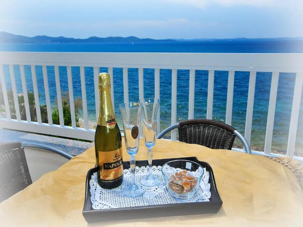 Superior Double room with balcony and with sea view (full double bed)