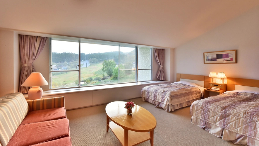 Double Suite (twin beds)