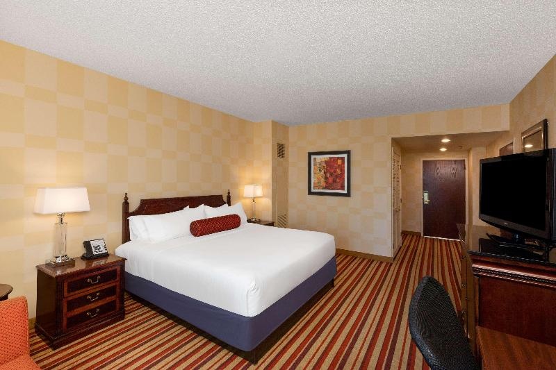 Wyndham Grand Oklahoma City Downtown Room Type - Standard Room