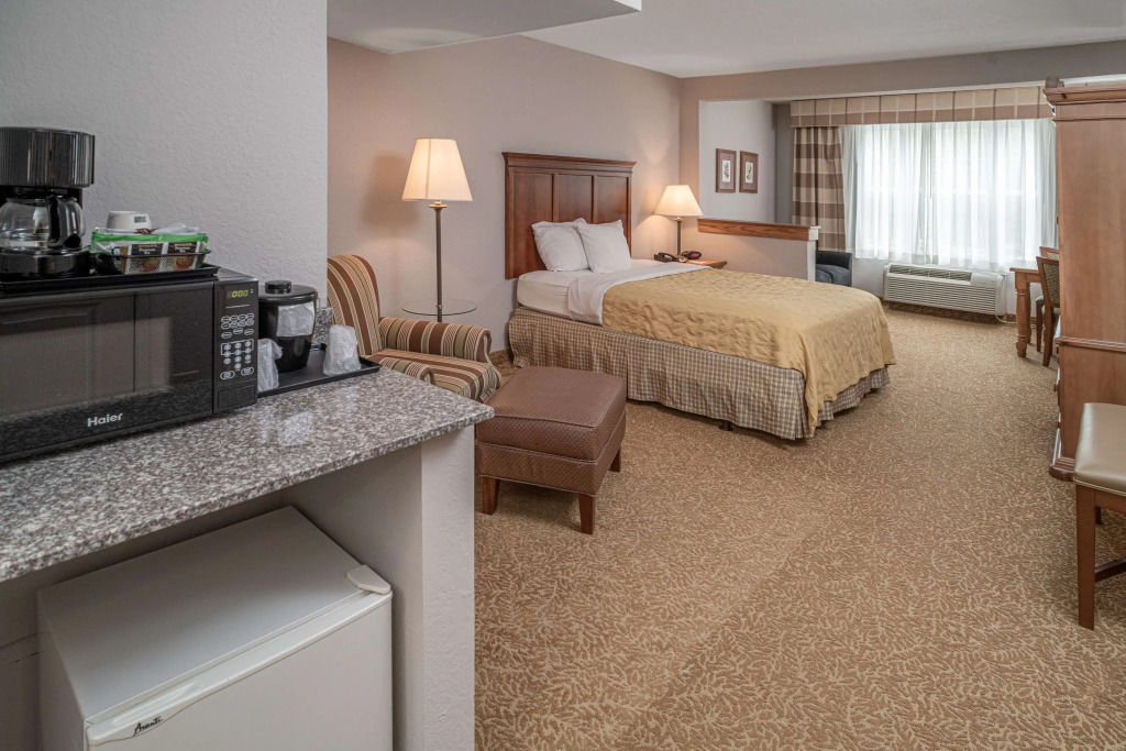 Country Inn & Suites by Radisson, Beckley, WV — фото 5