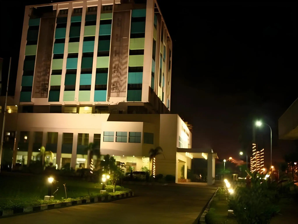 Grand Mahkota Hotel