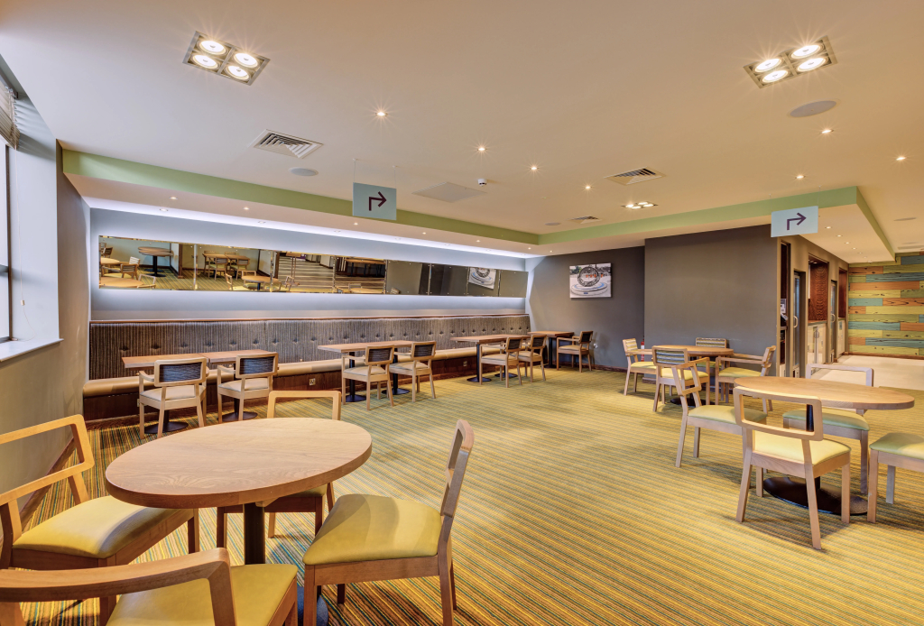 Premier Inn Horsham Town Centre - фото 10