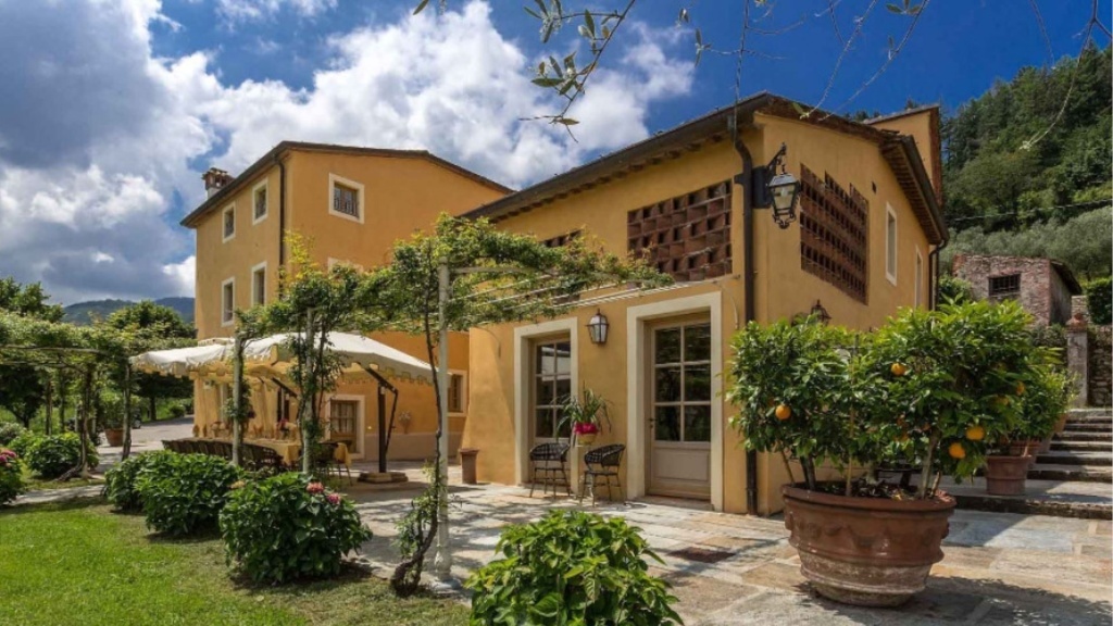 Luxury Country Villa Near Lucca-villa Fattoria
