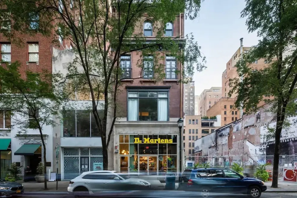 Sosuite Penthouse 1BR Apt w Arch Windows W D