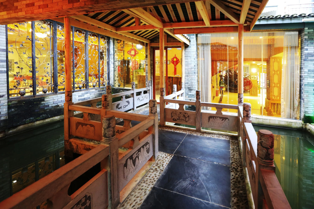 Yangshuo River Valley Resort Hotel
