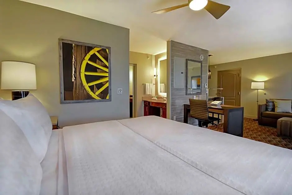 Homewood Suites by Hilton at The Waterfront - Chambres