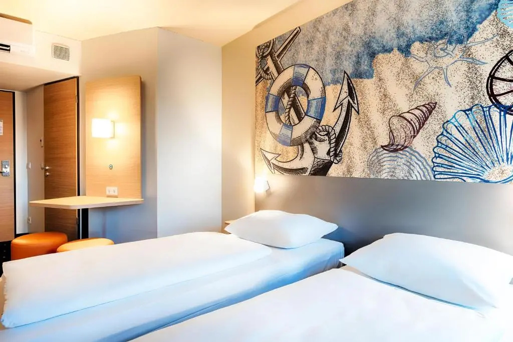 Double room (twin beds)
