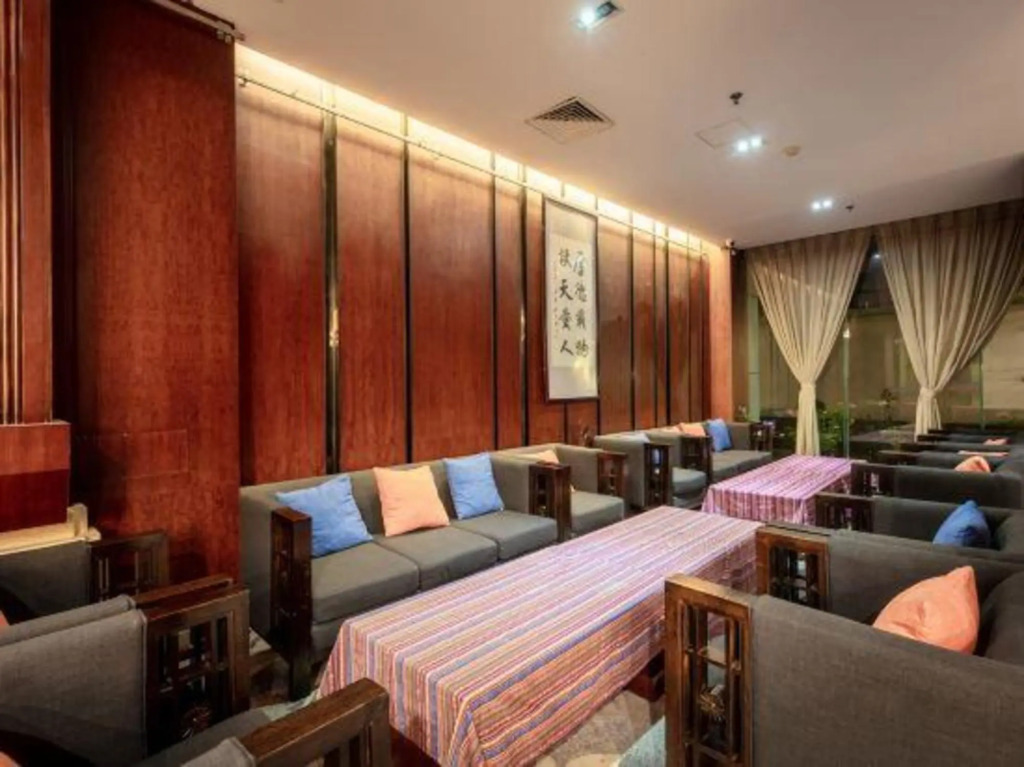 Chang Yu Hotel - фото 4