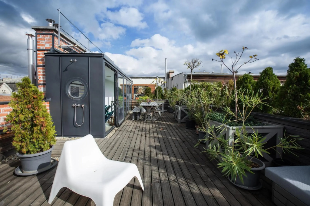 200m2 Splendid Downtown Flat with 75m2 Gergious Terrace