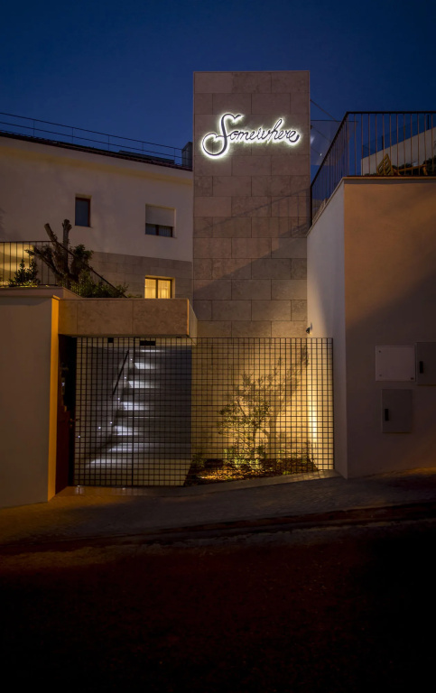 Somewhere Estoril Guesthouse