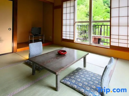 Meiji Onsen Ryokan - Chambres