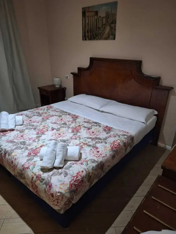 Deluxe Double room (full double bed)