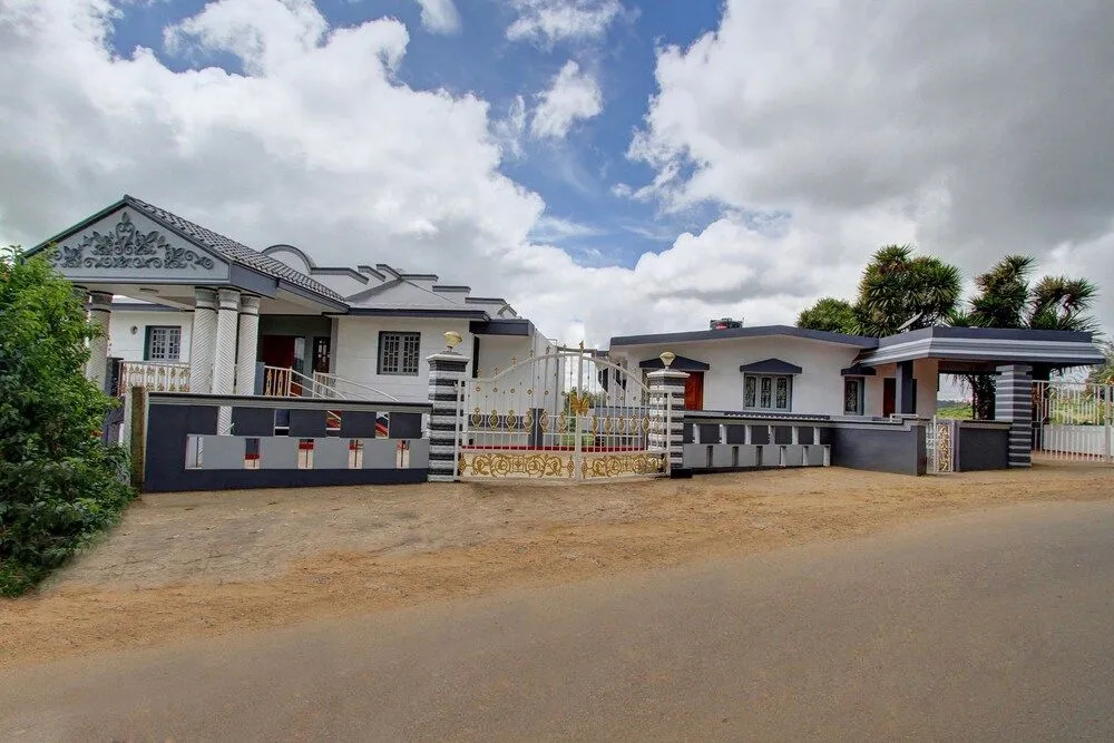 Oyo 22924 Gv Residency