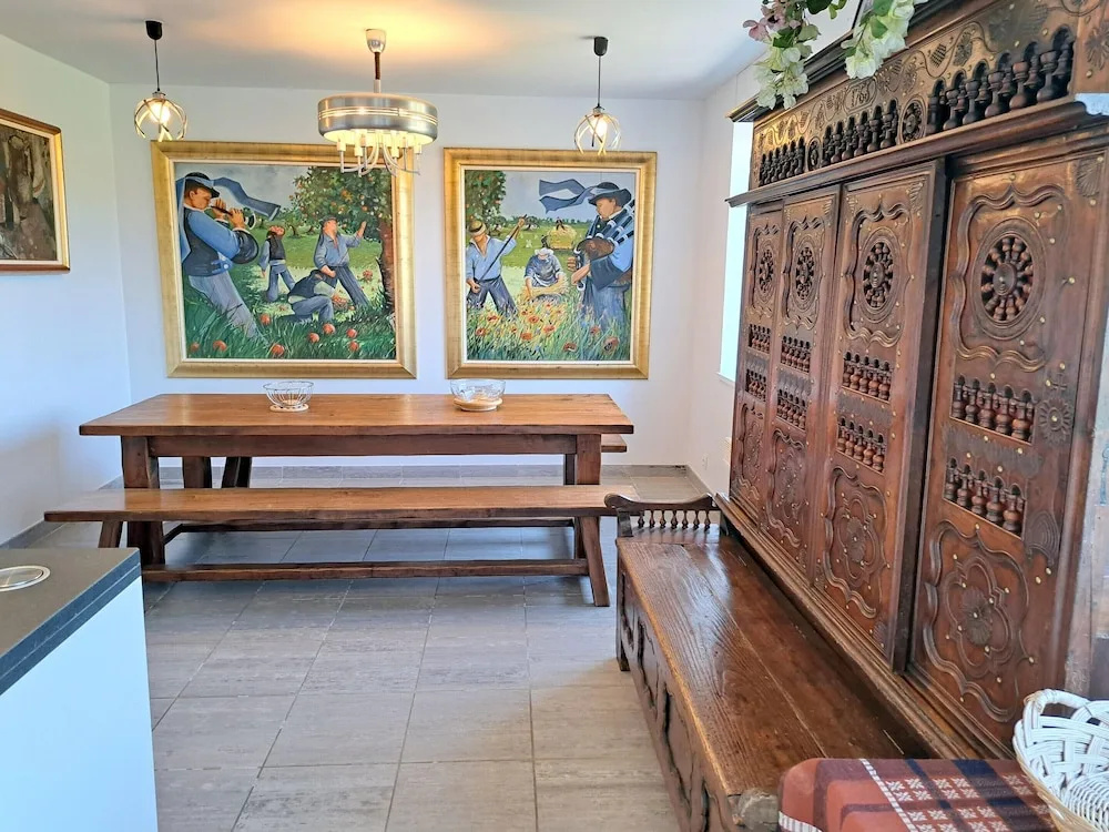 Voir la photo 2 — Spacious Coastal Villa Near Rospico Beach