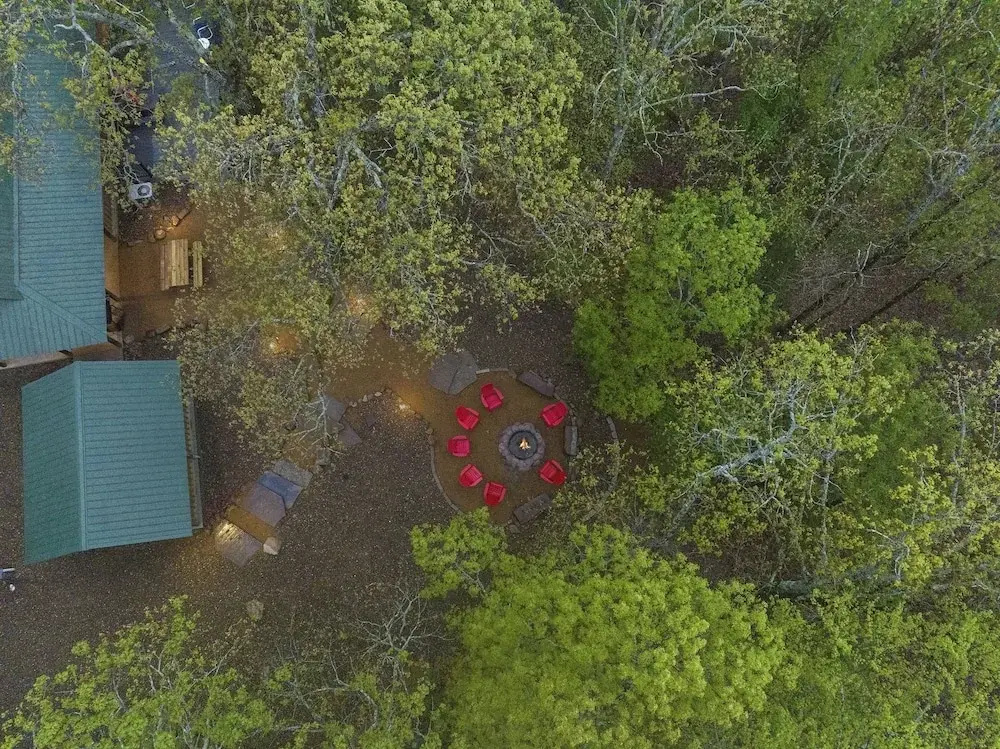 Lacey Dogwood Family Cabin With Free Wifi and Private BBQ by Redawning