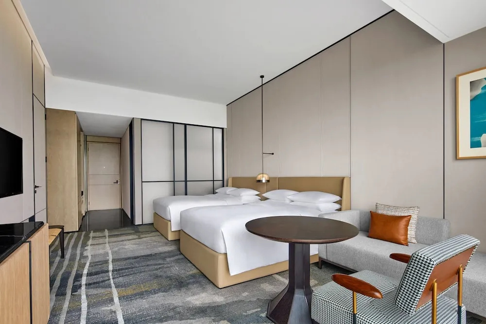 Executive Double room with lake view (twin beds)