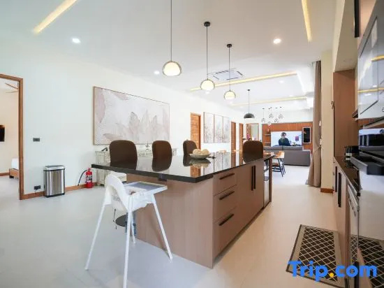 Villa Solara Luxury 5 Bedroom Villa with Private Pool