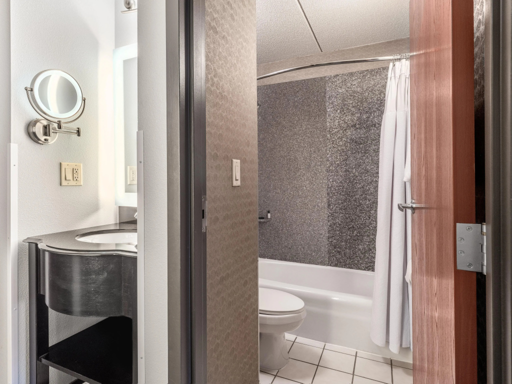 Crowne Plaza Milwaukee Airport by IHG - Général