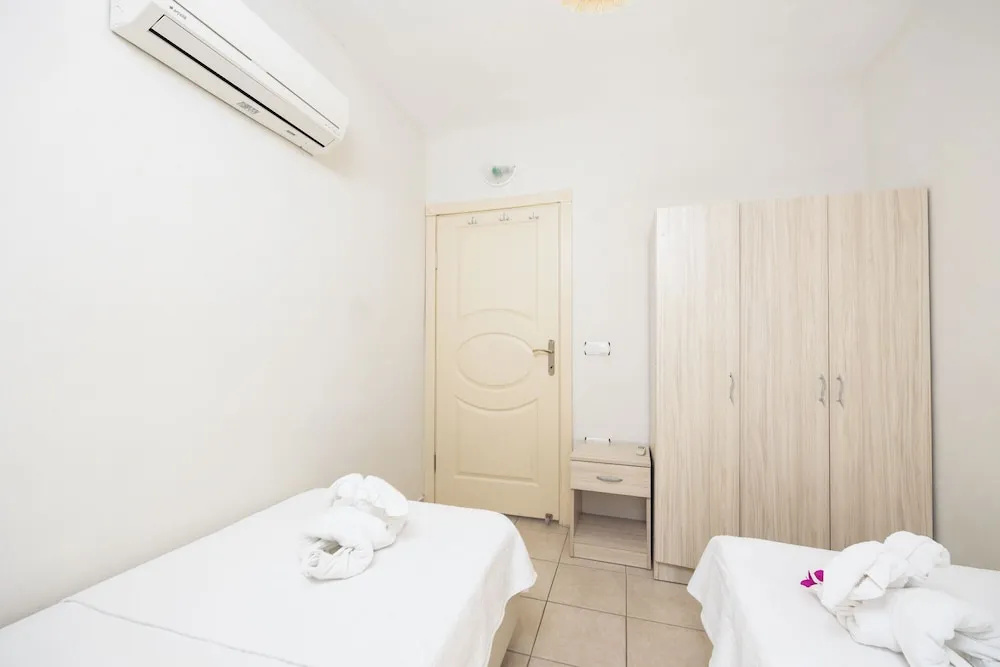 Safak Oasis Hotel
