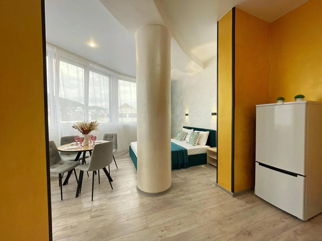 Студия Мансарда в Море