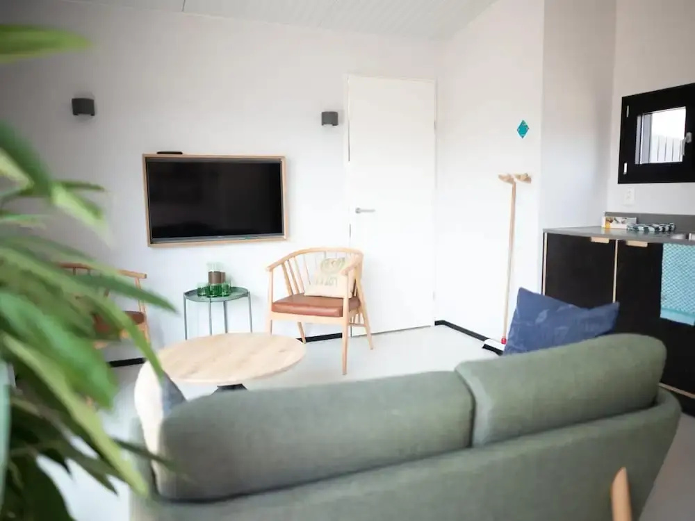 Modern Lodge With 2 Bathrooms, Near the Beach