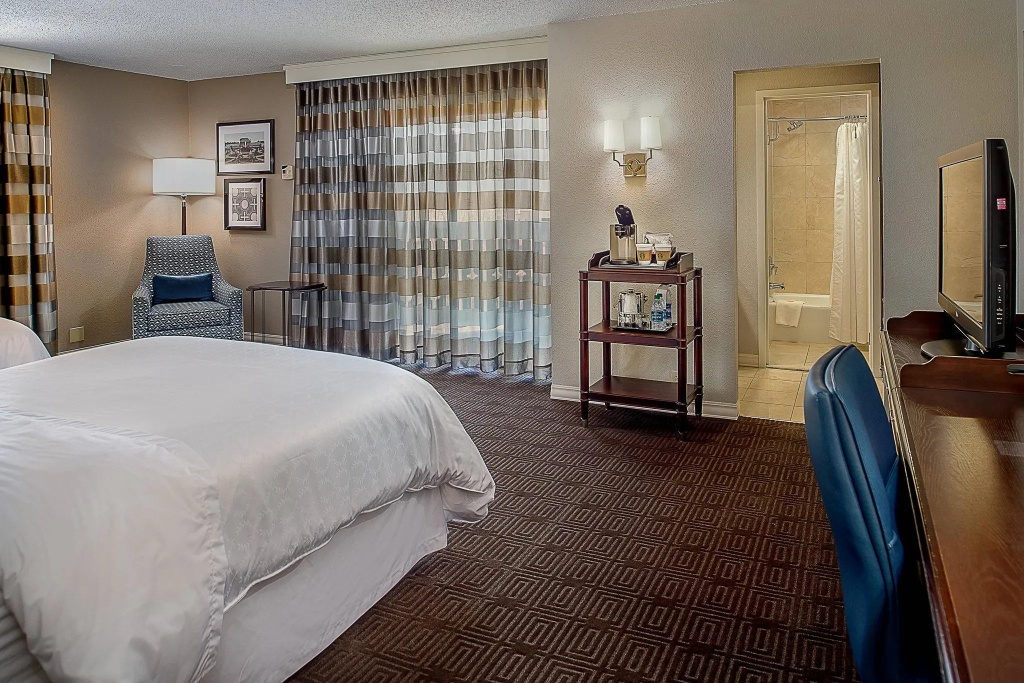 Sheraton Westport Chalet Hotel St. Louis - Chambres