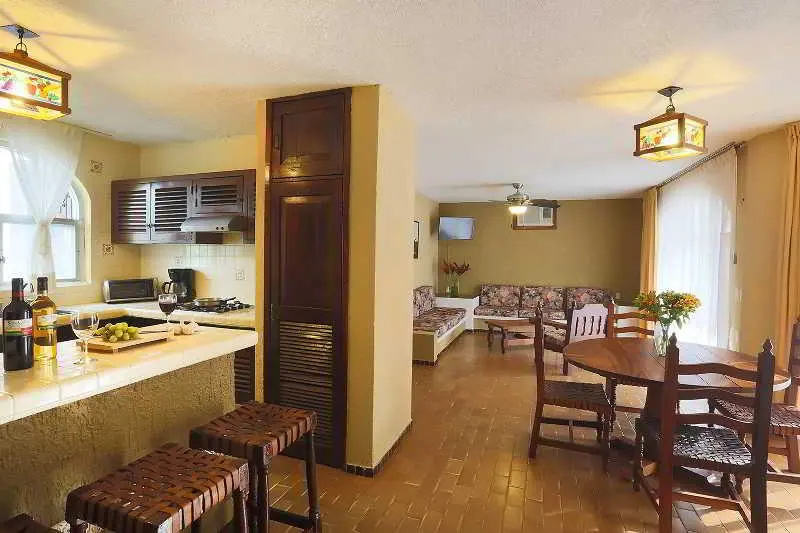 Vista Vallarta All Suites on the Beach - Chambres