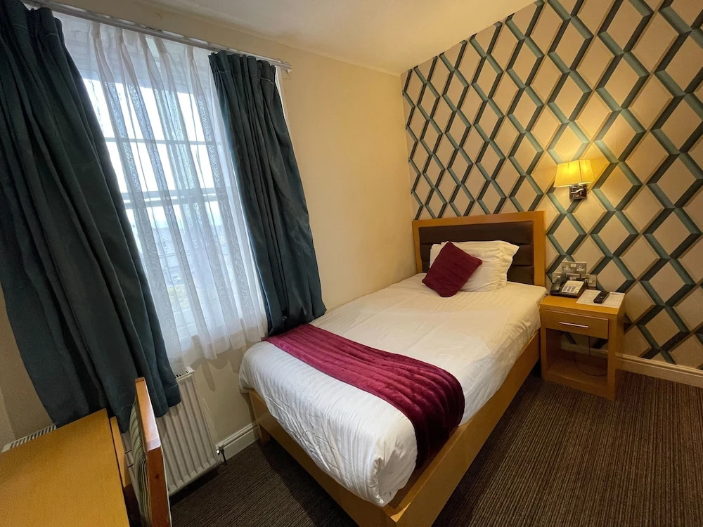 Economy room