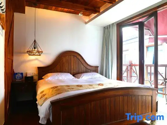 Standard Double room with view (full double bed)