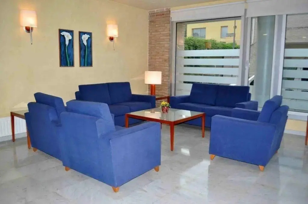 Lobby & Reception