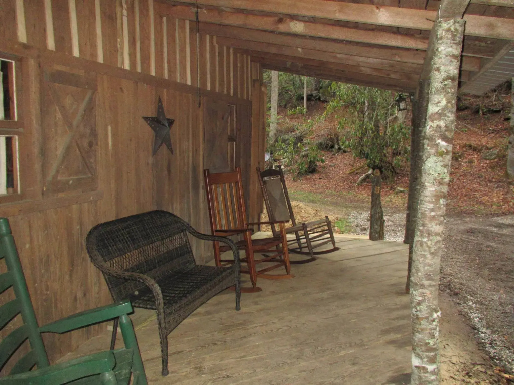 Buffalo Creek Bed & Breakfast