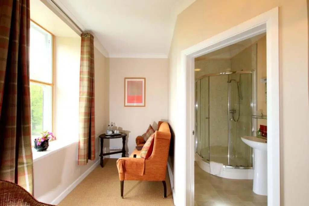 Cuffern Manor — 5