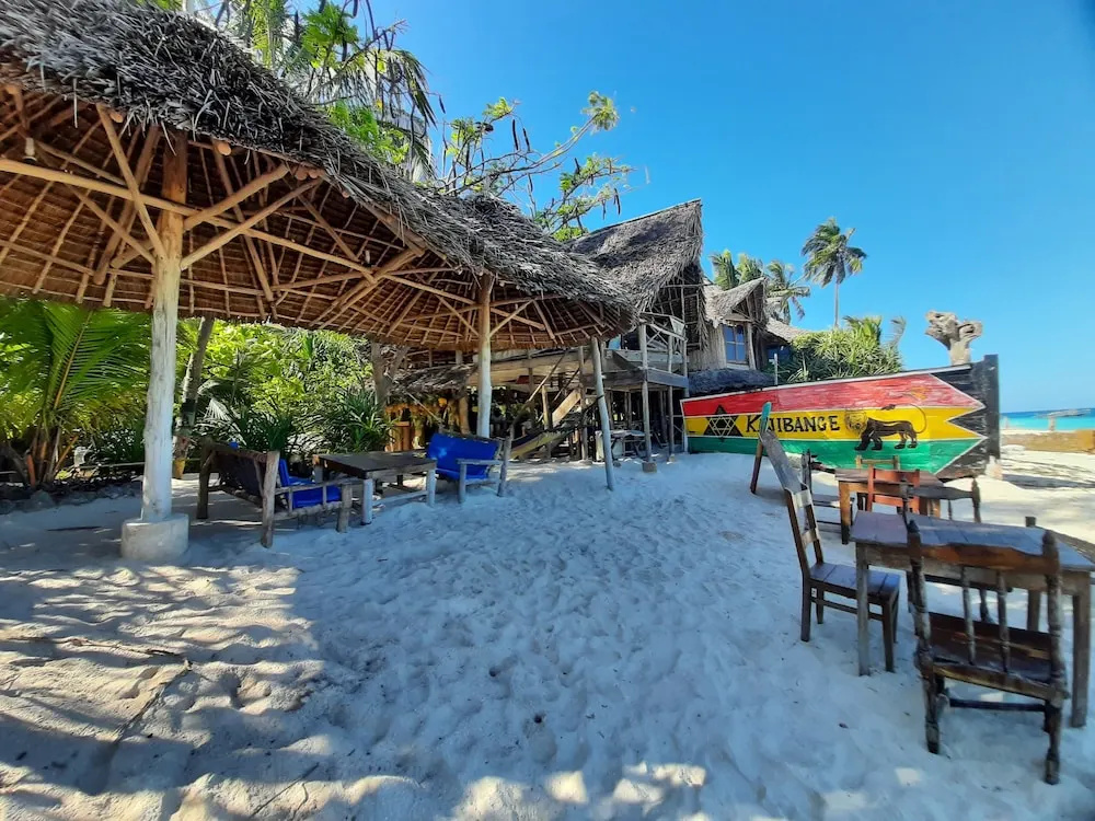 Kajibange bar and guesthouse