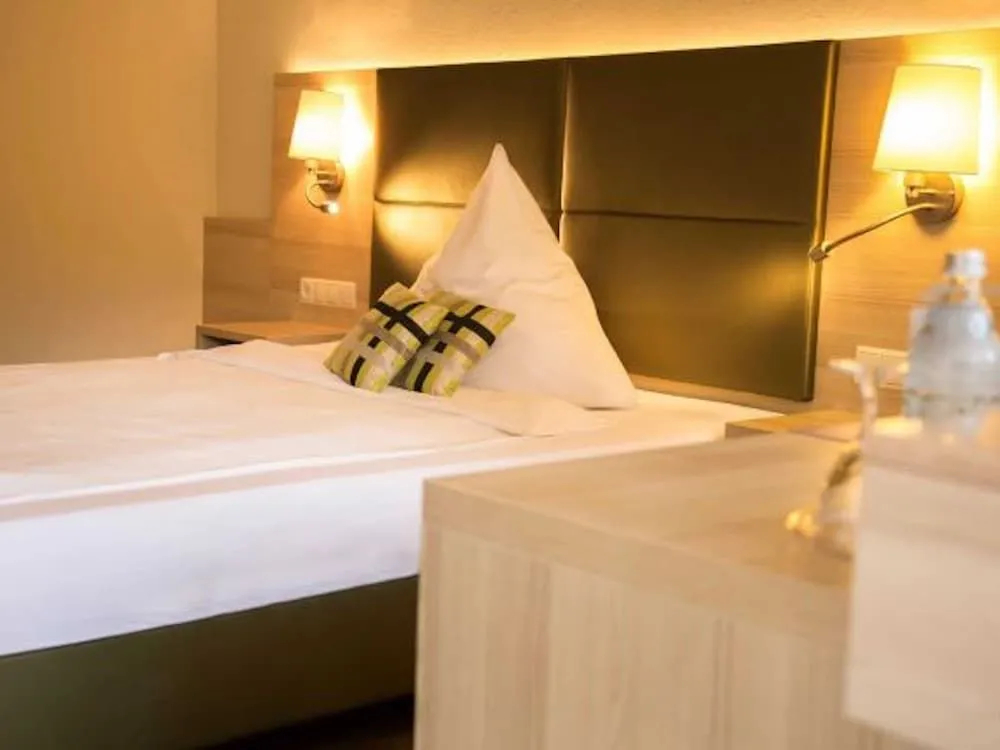 Waldhotel zum Bergsee Damme - фото 5