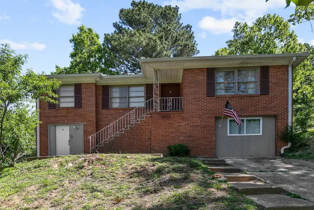 Beds on Broadmoor Two Units