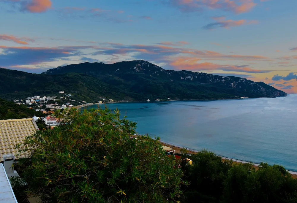 Beach & Waterfront