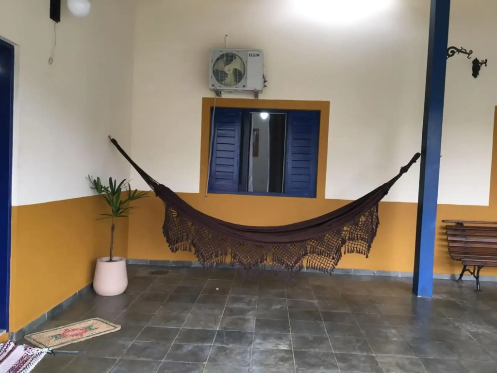 Casa em condomínio em Martin de Sá.