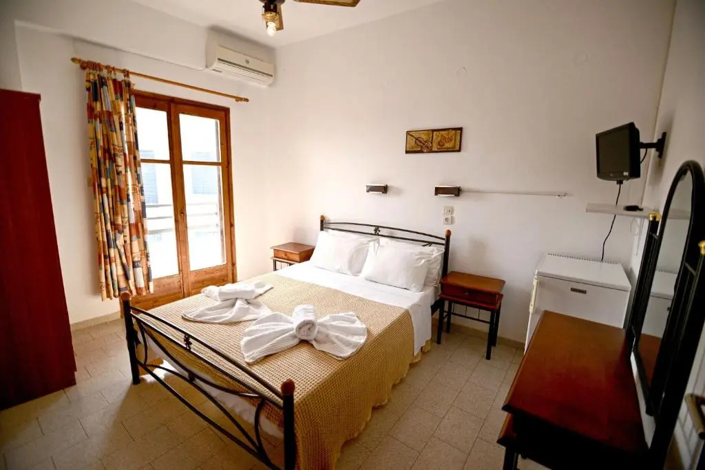 Standard Double room with balcony (full double bed)
