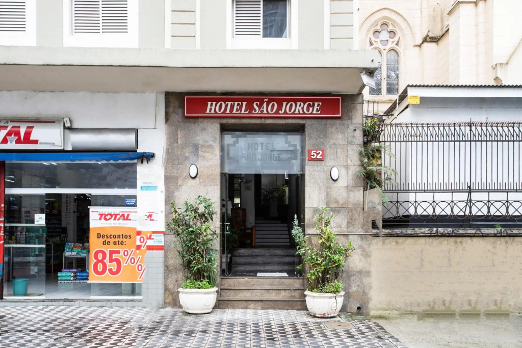 Hotel São Jorge, São Paulo - perto da 25 de Março fácil acesso ao Expo Center Norte e Mercado Municipal.