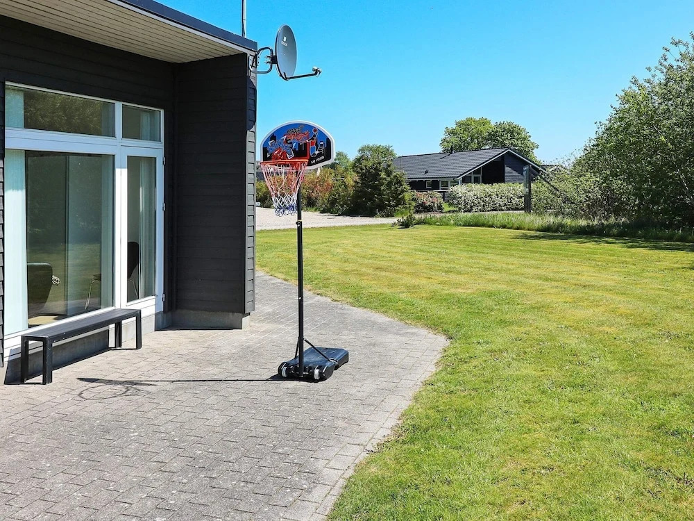 Pretty Holiday Home in Hadsund With Roofed Terrace - фото 12