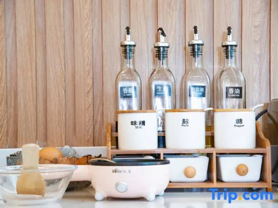 Food & Beverage