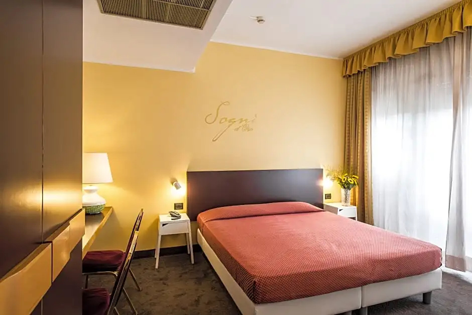 Hotel Mirage Room Type - Standard Room