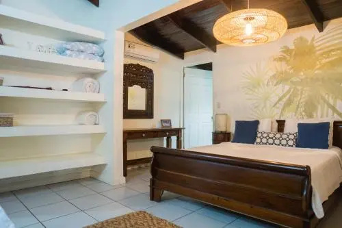 Beachfront Villa Bonita 2