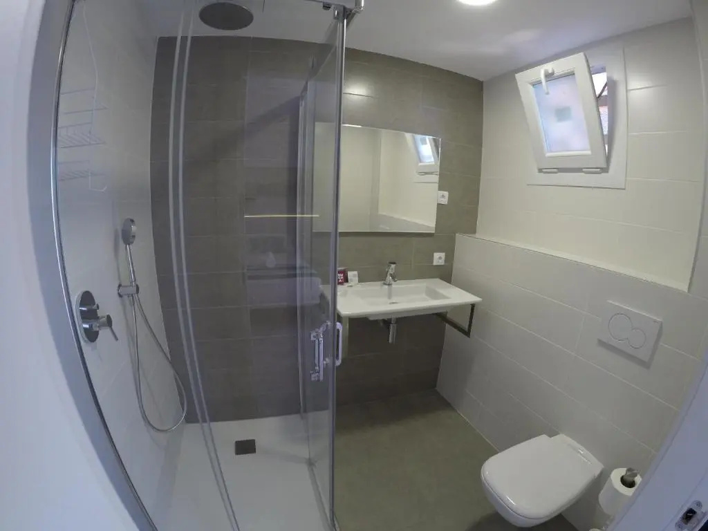 Economy Double room (twin beds)